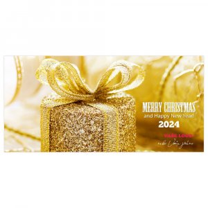 Zlatý, luxusně zabalený dárek v pozadí zlatých slavnostních dekorací vytváří výjimečné vánoční přání.