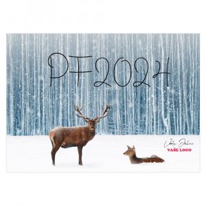 Jedinečné novoroční přání zachycuje jelena s laní odpočívající ve sněhu u lesa.